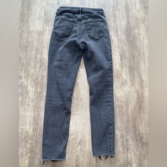 Extra High-Waisted Rockstar 360° Stretch Super Skinny Jeans 8R - Picture 4 of 9